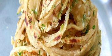 Chilli Garlic Paratha