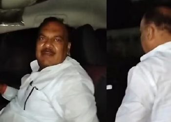 Woman slaps BJP leader on the road