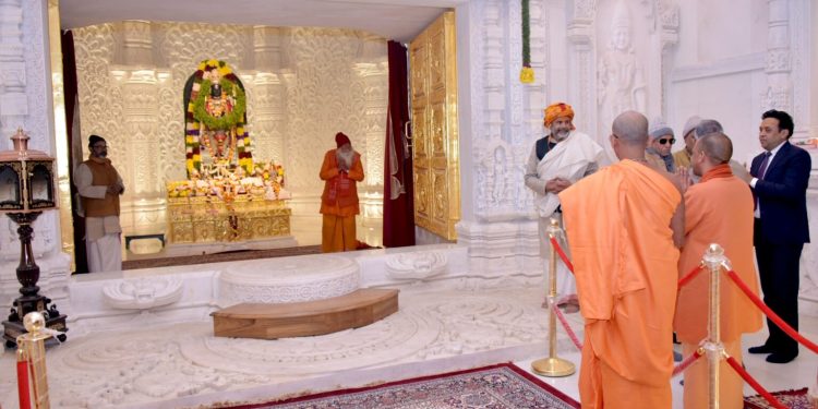 CM Yogi did darshan of Shri Ramlala