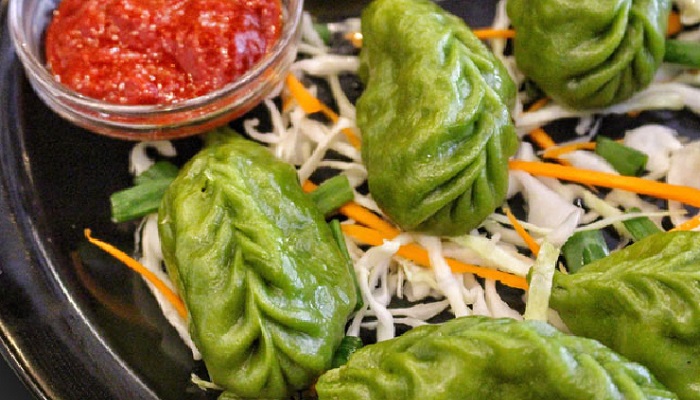 Spinach Corn Cheese Momos