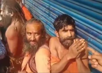 sadhus beaten by mob in bengal