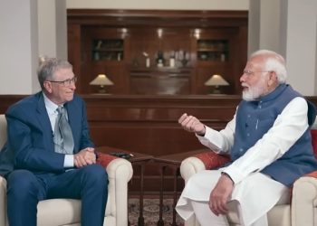 Bill Gates talks with PM Modi