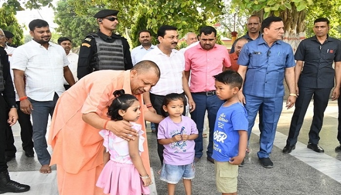 CM Yogi showered love on children