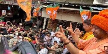 Crowd of people gathered in CM Yogi's road show