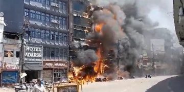 Massive fire broke in Pal Hotel
