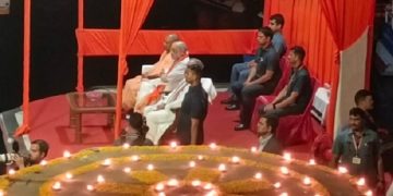 Amit Shah and CM Yogi participated in Ganga Aarti