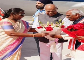 President Draupadi Murmu was welcomed by Bandaru Dattatreya