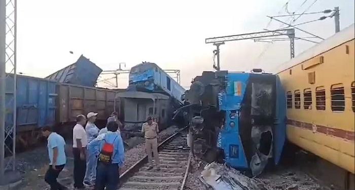 Horrible collision between 2 freight trains