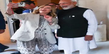Georgia Meloni took a selfie with PM Modi