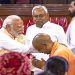 PM Modi patted CM Yogi on the back