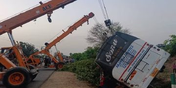 Road accident on Agra-Lucknow Expressway