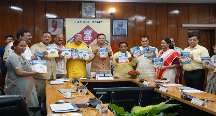 CM Dhami released the book "Our Heritage and Vibhutiyan"