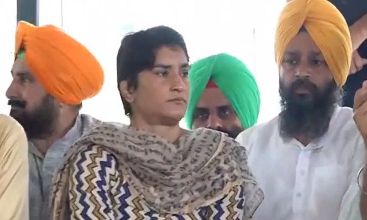 Vinesh Phogat joined the farmers protest