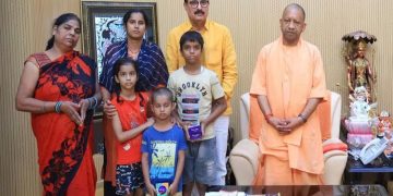 CM Yogi met Mohit Pandey's family