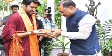 CM Vishnudev took blessings from Dhirendra Shastri