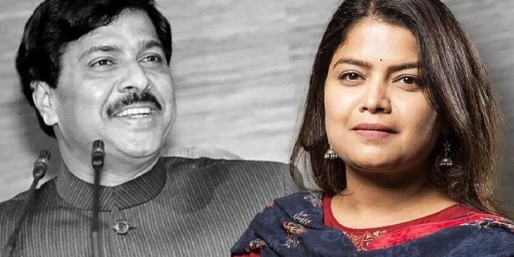 Poonam Mahajan