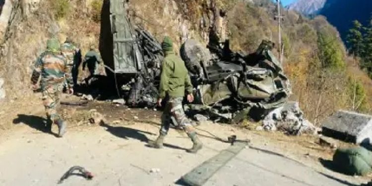 Army vehicle fell into a ditch in Poonch