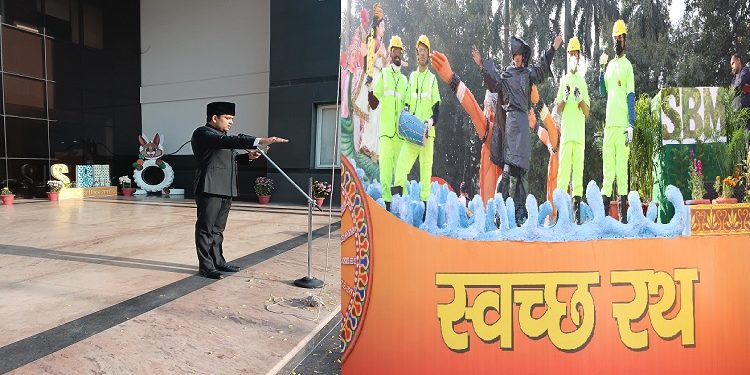 Anuj Jha administered the oath of the Preamble of the Constitution