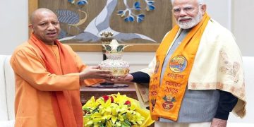 CM Yogi invited Prime Minister Modi to Kumbh