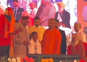 CM Yogi honored six year old 'Mohabbat'