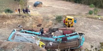 Horrific road accident on Nashik-Surat highway