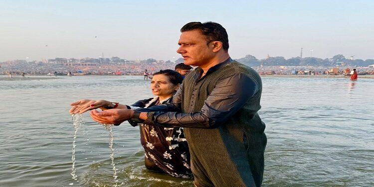 Anil Kumble took a holy dip at Triveni Sangam