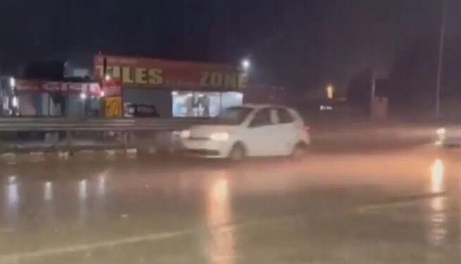 Rain with strong winds in Delhi-NCR