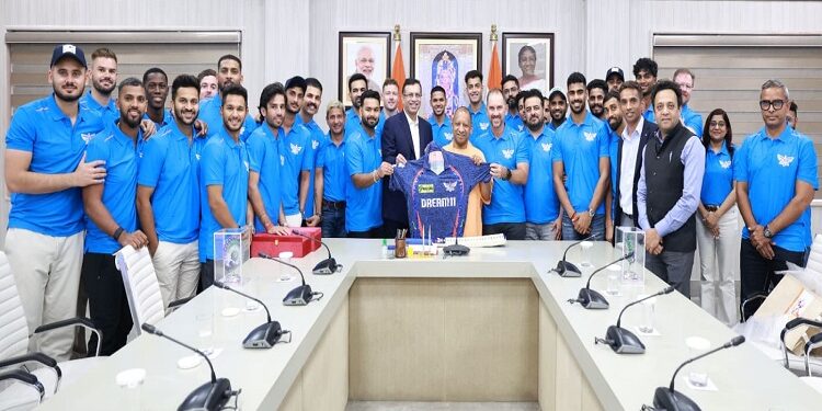 Lucknow Super Giants team met CM Yogi