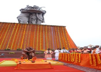 CM Yogi reached Shringverpur in Prayagraj
