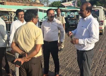 Campaign against unauthorized e-rickshaws launched