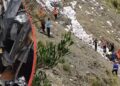 Army truck fell into a ditch on Srinagar Highway