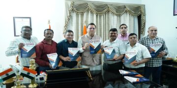 CM Dhami released the souvenir of Uttaranchal Press Club
