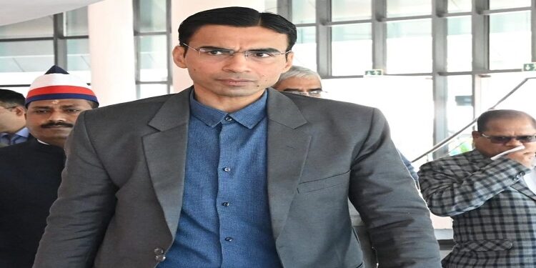 DM Savin Bansal