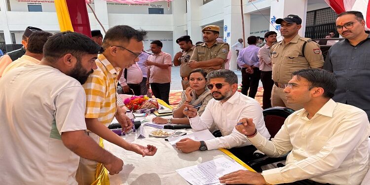 DM Savin Bansal