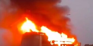 A bus going from Delhi to Bihar caught fire