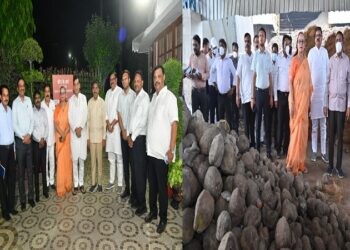 Andhra Pradesh government delegation meets AK Sharma