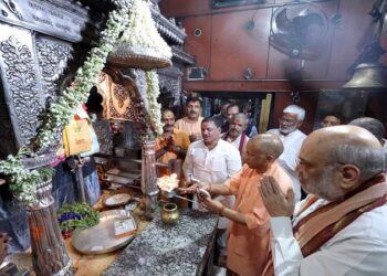 Amit Shah and CM Yogi visited Kashi Kotwal