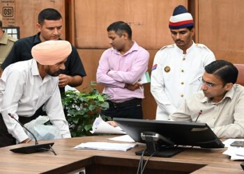 DM Savin Bansal