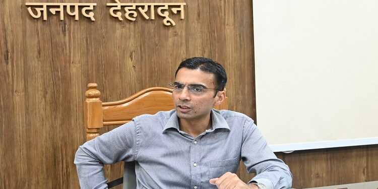 DM Savin Bansal