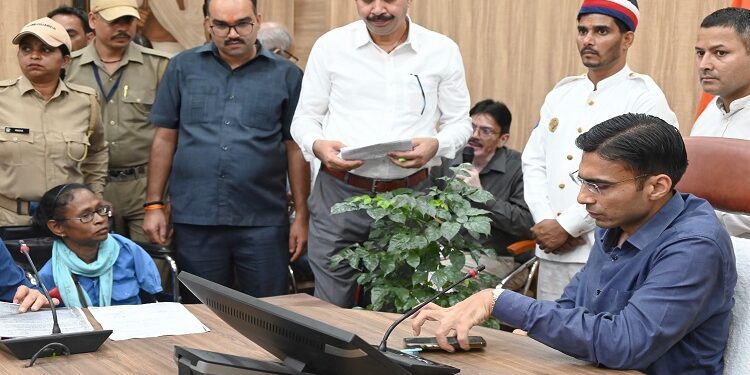 DM Savin Bansal