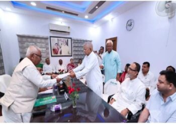 Lalu Yadav filed his nomination