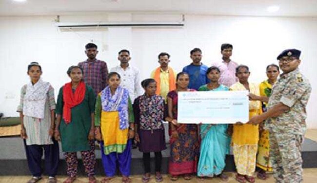 Thirteen Naxalites surrender in Chhattisgarh