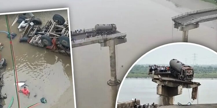 The bridge over the Mahisagar river collapsed in Vadodara