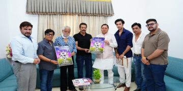 CM Dhami launched the poster of the Hindi film "5 September"