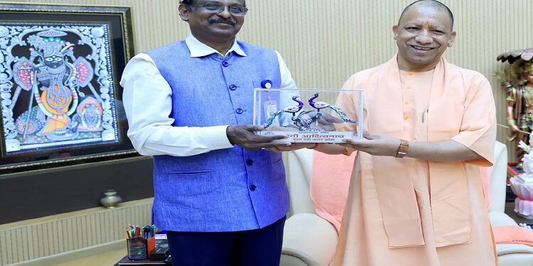 ISRO chairman met CM Yogi
