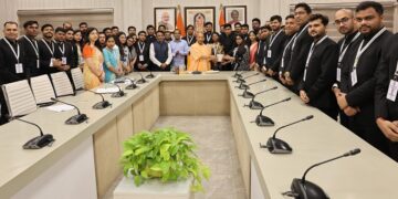 CM Yogi met 45 trainee officers