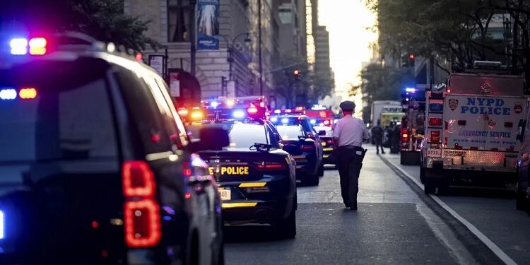 4 killed in mass shooting in America