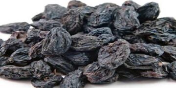 black raisins