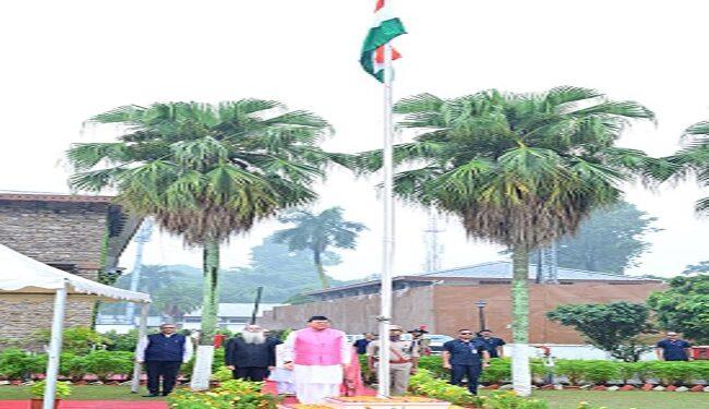 CM Dhami hoisted the tricolor