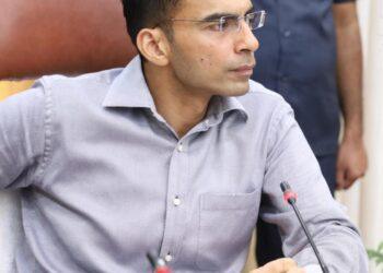 DM Savin Bansal